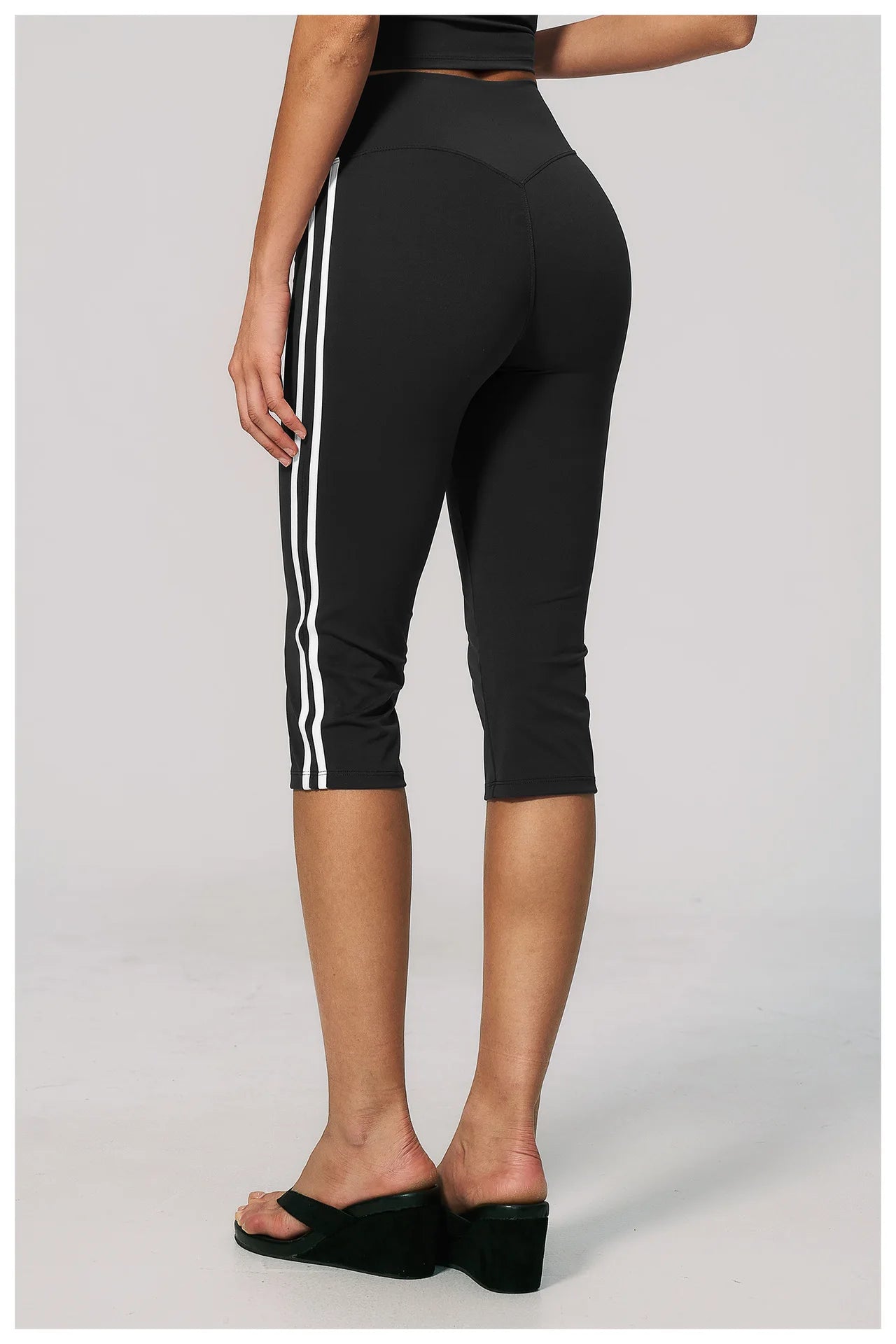 Yoga Capri Pants Women Fitness Leggings Running Cycling Pants Breathable Sports Leggings High Waist Summer Workout Gym Clothing