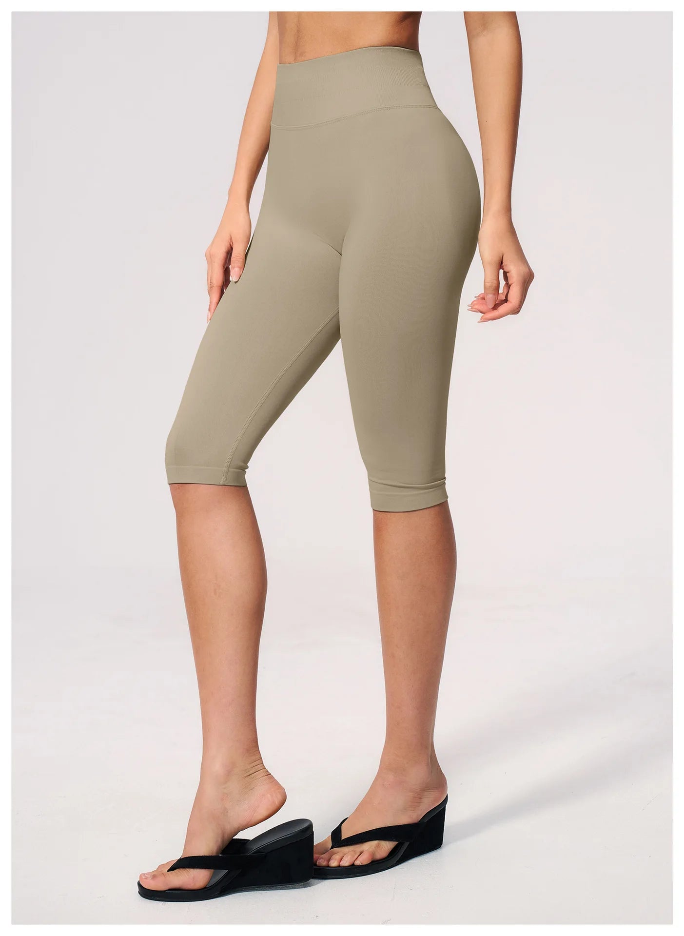 Women's Seamless Ribbed High Waist Yoga Capri Pants Tummy Control Butt Lifting Leggings Squat Proof 4-Way Running Workout Tights
