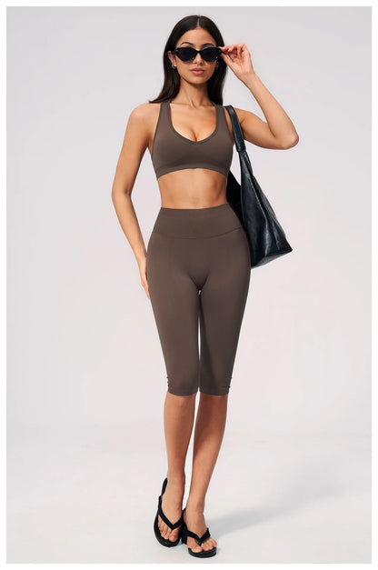 Women's Seamless Ribbed High Waist Yoga Capri Pants Tummy Control Butt Lifting Leggings Squat Proof 4-Way Running Workout Tights